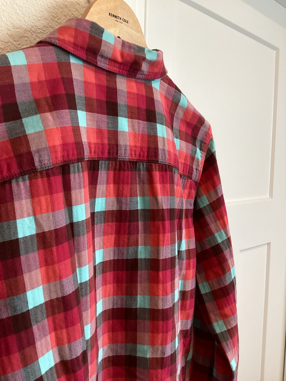 North Face Women’s Button Down Long Sleeve Shirt Collared Large Pink Plaid - Picture 8 of 9